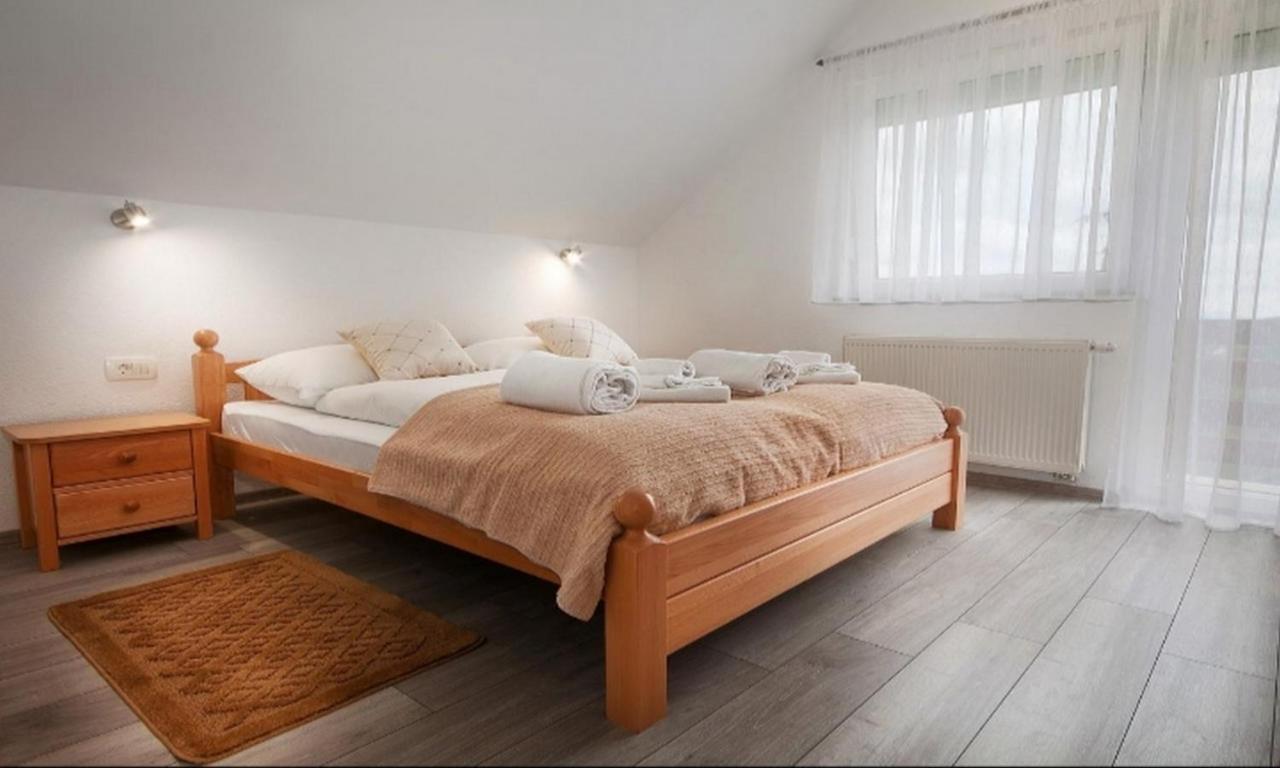 Apartment Josipa Selište Drežničko Buitenkant foto